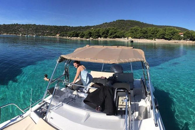 adriatica-tour-blue-lagoon-and-solta-from-trogir-or-split-2