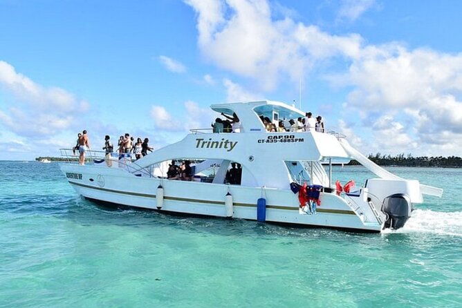 adult-only-party-boat-with-unlimited-drinks-snorkel-sand-bar