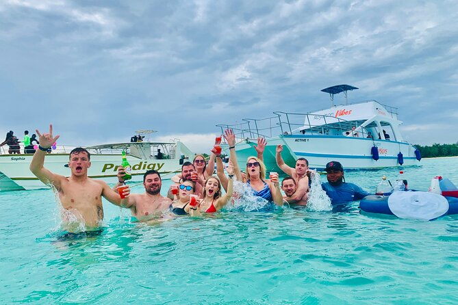 adult-only-party-boat-with-unlimited-drinks-snorkel-sand-bar