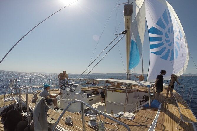 adult-only-sunset-catamaran-palma-bay