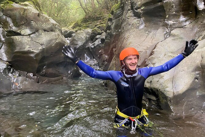 advanced-canyoning-activity-in-a-miracle-lava-valley-of-mt-fuji