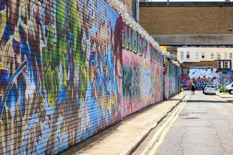 ADVANCED GRAFFITI STREET ART TOUR / SHOREDITCH / EAST LONDON - The Artistic Neighborhoods