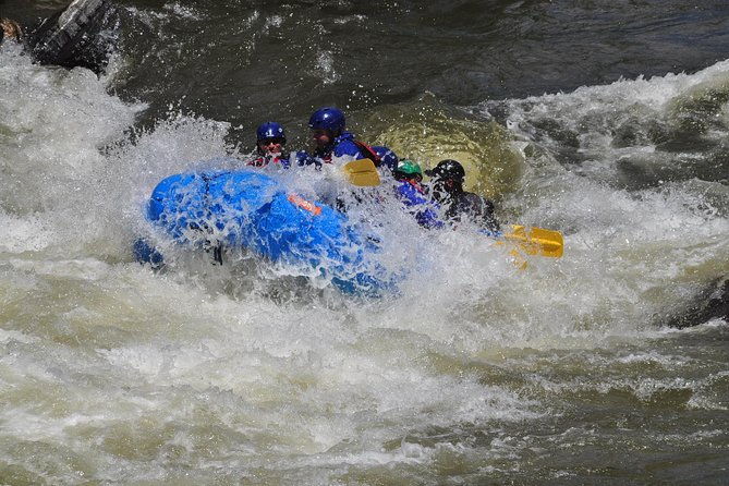 advanced-whitewater-rafting-in-clear-creek-canyon-near-denver
