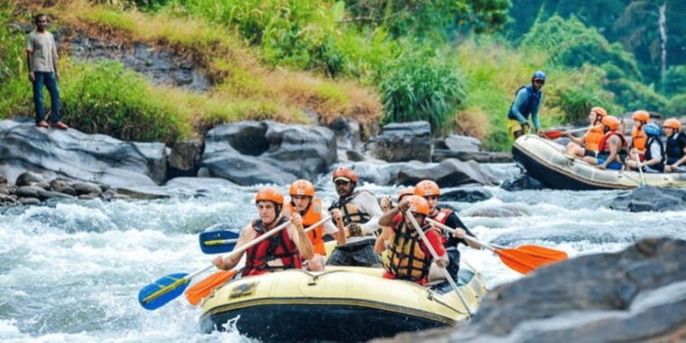 adventure-and-lunch-all-inclusive-whitewater-rafting