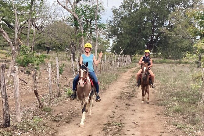 adventure-between-two-rivers-horseback-riding-and-tubing