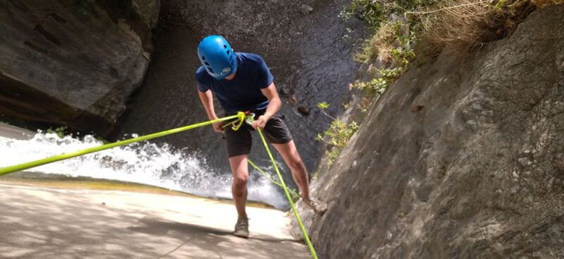 adventure-cahorros-monachil-climbing-and-abseiling-granada