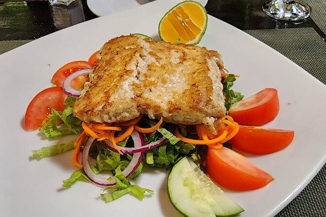 adventure-in-manuel-antonio-beach-park-day-tour-from-san-jose