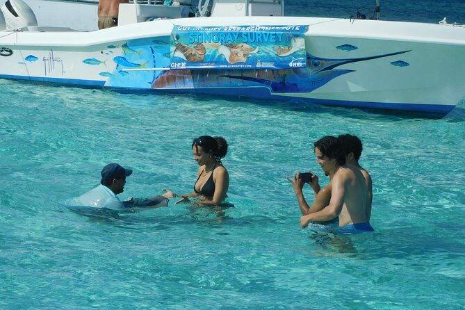 adventure-stingray-city-snorkeling-the-reef-and-star-fish-point