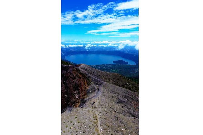adventure-tour-santa-ana-volcano-hike-coatepeque-lake