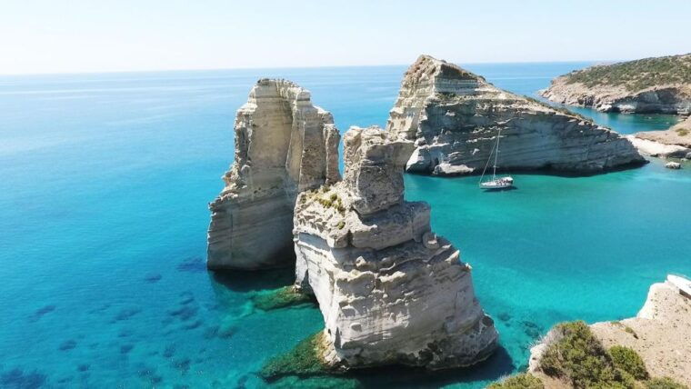 adventurous-boat-tour-to-kleftiko-sykia-caves