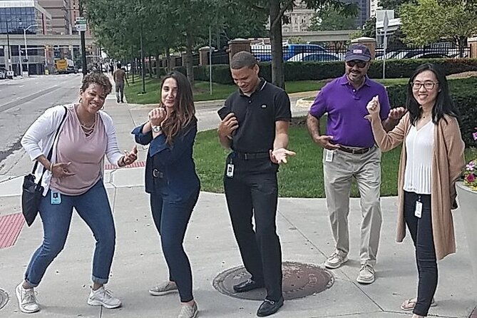 adventurous-scavenger-hunt-in-denver-by-wacky-walks