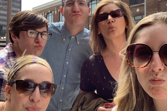 adventurous-scavenger-hunt-in-detroit-by-wacky-walks