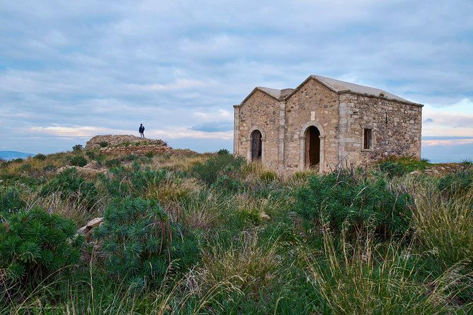 aegina-walking-tour-at-paliachora-mediavil-capital-of-aegina