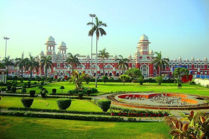 Affordable transfer from Agra to Lucknow - Why this transfer works well for travelers