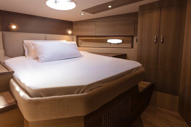 Affordable Yacht Rental Viktoriia from Dubai Marina - Who Would Love This Experience?