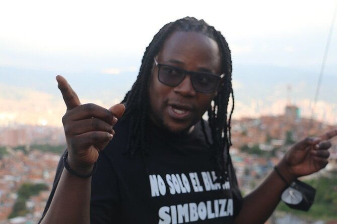 african-music-roots-private-tour-in-comuna-13-medellin