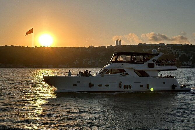 afternoon-bosphorus-cruise-luxury-yacht-with-professional-guide