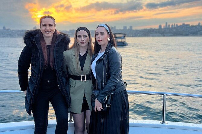 afternoon-bosphorus-cruise-luxury-yacht-with-professional-guide