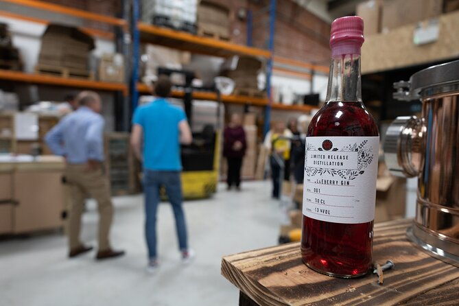 afternoon-distillery-tour-in-newport-2
