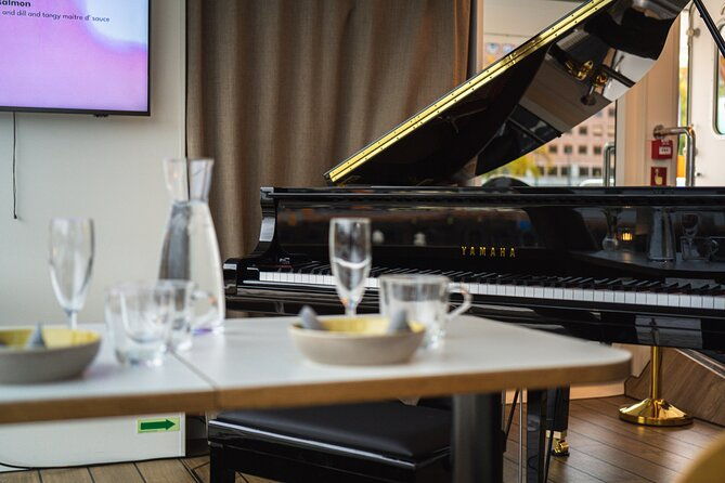 afternoon-tea-and-classic-concert-on-the-fjord