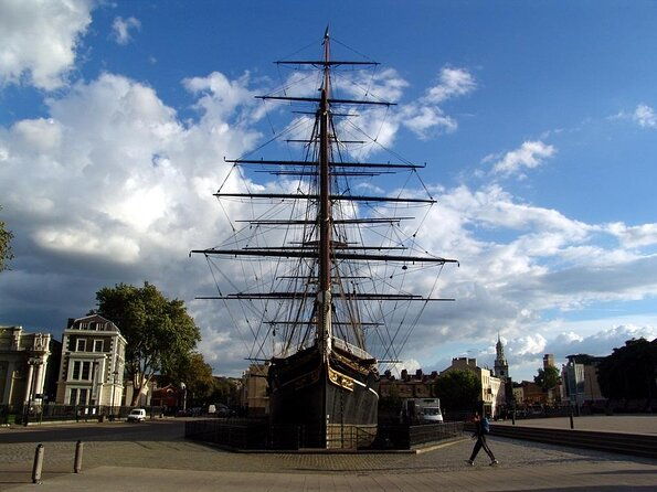 afternoon-tea-and-visit-to-cutty-sark-ship-in-london