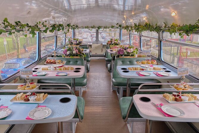 afternoon-tea-bus-tour-in-dublin