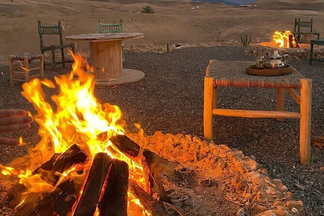 Agafay Desert Camel Ride With Dinner And Sunset Spectacle - Key Points
