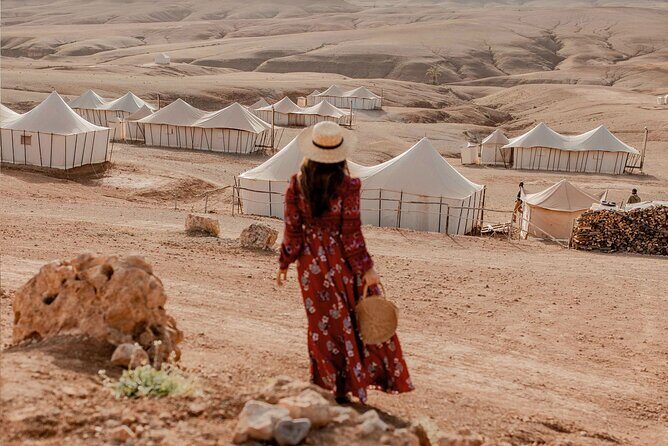 Agafay Desert dinner & camel ride with show - Dinner and Live Entertainment
