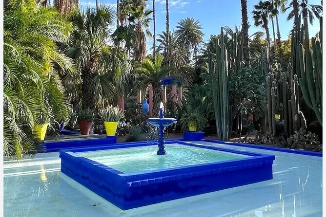 Agafay Desert premium: 1 hour Quad, Dinner and show - Key Points