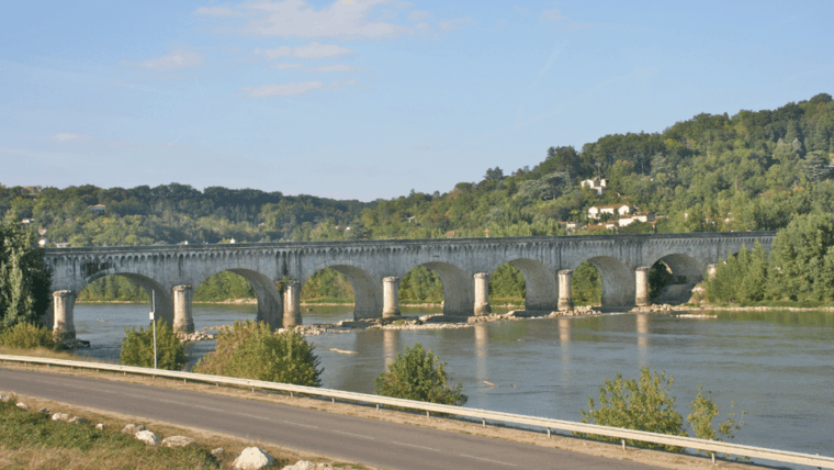 agen-gourmet-food-walking-tour-discover-sud-ouest-flavors