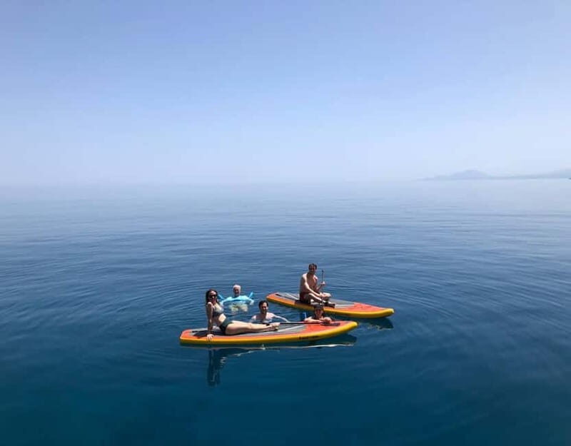 Agios Nikolaos: Luxury Catamaran to Spinalonga with Lunch - The Food and Beverage Experience