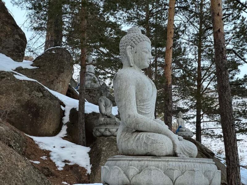 Aglag Temple: Hike to Garid Peak and rocky outcrops - An Introduction to the Tour Experience