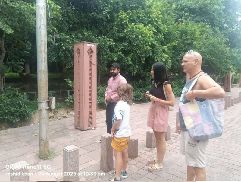 Agra: Agra Fort Private Guided Tour with Squirrel Feeding - Why We Love This Tour