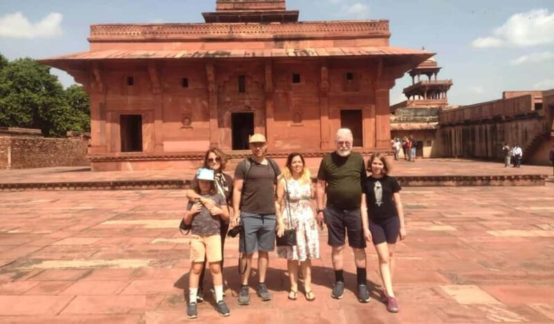 Agra : Fast Track Entry Ticket Agra Fort & Fatehpur Sikri - Key Points