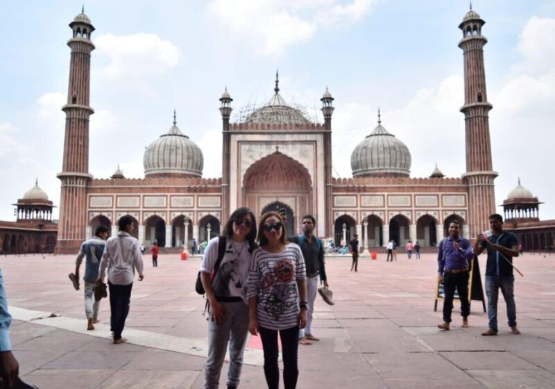 Agra: Heritage Walking Tour of Agra 2 Hours by Tuk-Tuk - Key Points