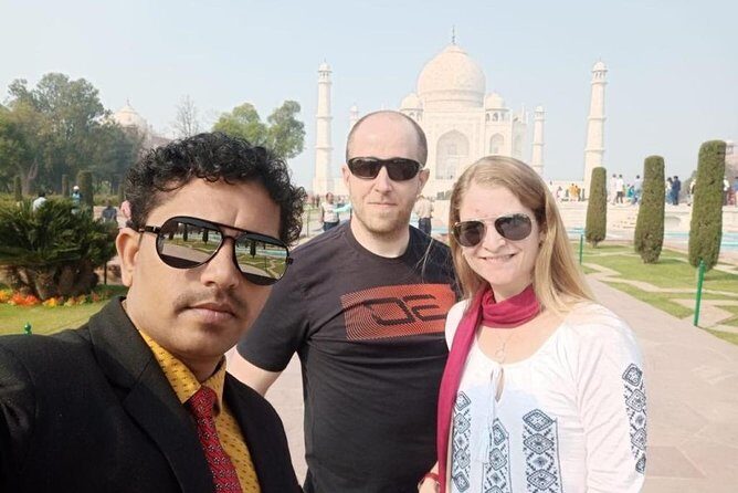 Agra : Live Tour Guide For Taj Mahal & Agra Fort - What’s Included and What’s Not?