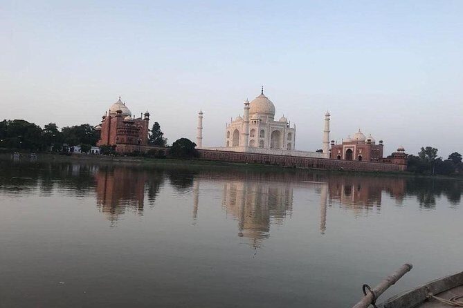 Agra : Live Tour Guide For Taj Mahal & Agra Fort - Authentic Insights from Past Travelers