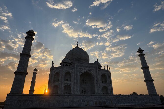 Agra Private Day Tour with Guide and Transportation - FAQ