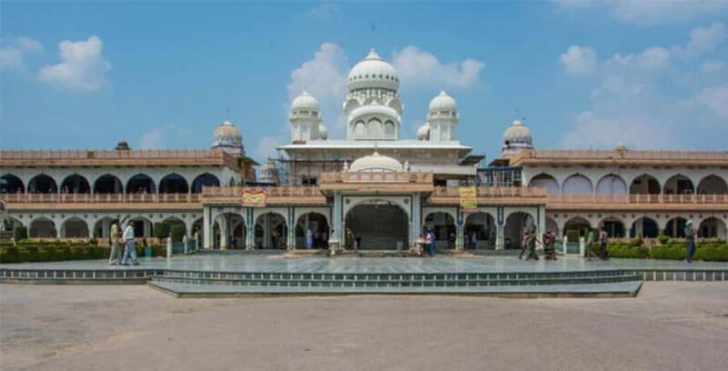Agra: Private Guided Tour Of Gurudwara Dukh Nirwan Sahib - The Journey to Guru Ka Taal: A Deep Dive