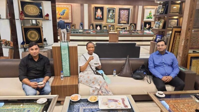 Agra : Private Sunrise & Sunset Tour Of Tajmahal In One Day - Who Should Consider This Tour?