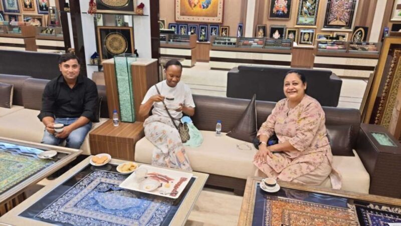 Agra : Private Sunrise & Sunset Tour Of Tajmahal In One Day - FAQ