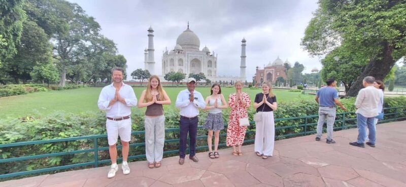 Agra: Private Tuk Tuk Tour of Top Sites with Hotel Pick Up - Exploring the Taj Mahal