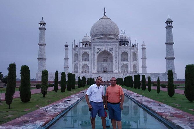 Agra Sightseeing & Shopping Tour by Private Car with Guide - Key Points