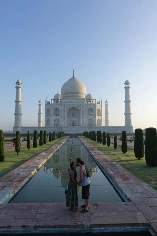 Agra: Taj Mahal & Agra Fort Skip-the-Line Tickets with Guide - Discovering the Taj Mahal: A Marvel with Priority Access