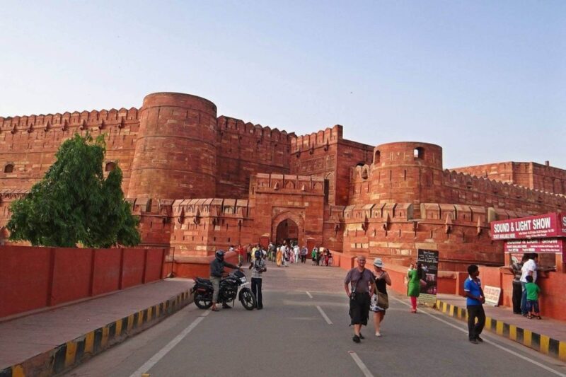 Agra: Taj Mahal and Agra Fort Skip-the-Line tickets & guide - Why Choose This Tour? An In-Depth Look
