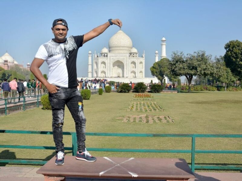 Agra: Taj Mahal and Agra Fort Skip-the-Line tickets & guide - Who Should Book This Tour?