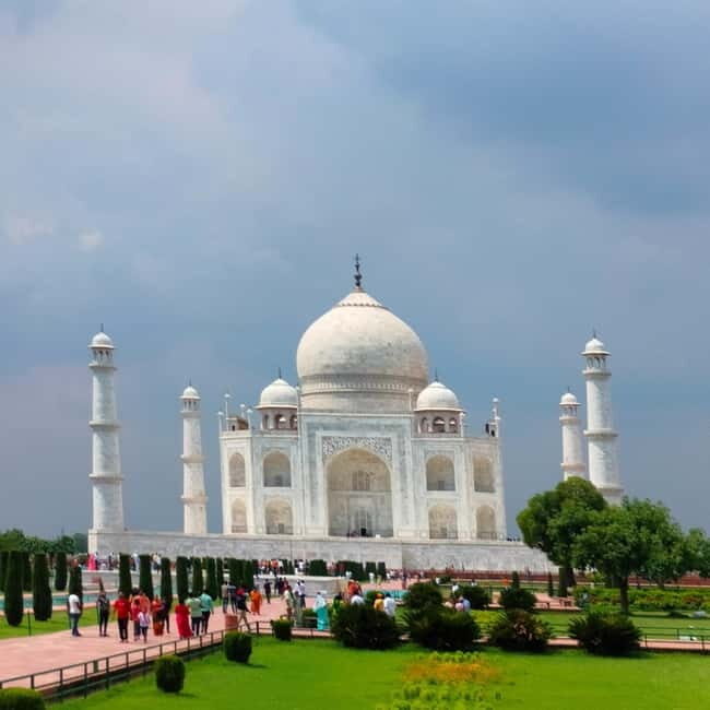 Agra: Taj Mahal Skip the line Guided Tour with options - The Experience in Detail