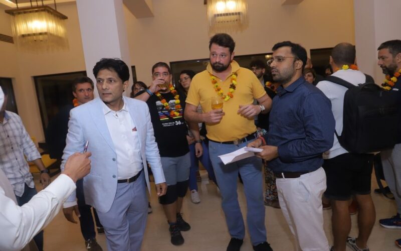 Agra: Taj Mahal Tour Guide for Couple - Key Points