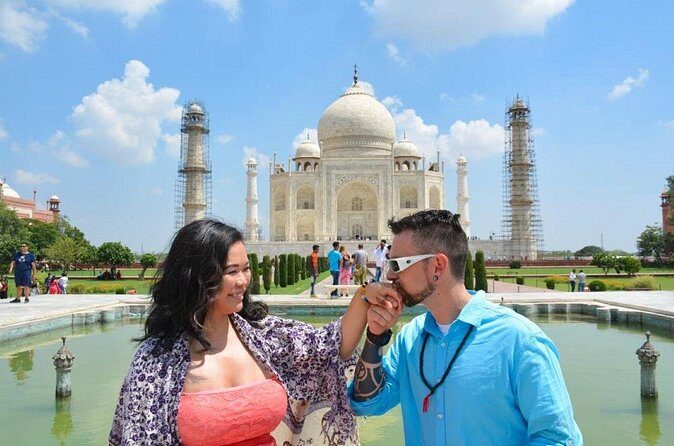 Agra: Taj Mahal Vip Tickets with Photographer, Guide and Lunch - FAQ