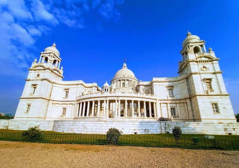 Agra: Taj Mahal Walking Tour with Street Food Tour - The Street Food Experience: Tasting Agra’s Flavors